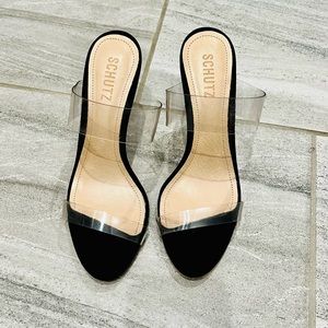 Like New 🖤🩶 Schutz 🩶🖤 Ariella Sandal